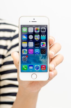 El tutma altın iphone 5'ler