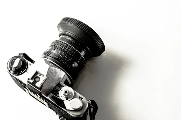 Klasyczny aparat na na białym tle — Zdjęcie stockowe
