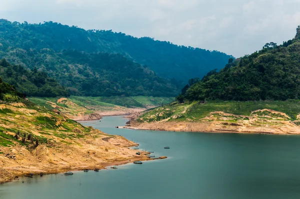 Khundanprakanchon dam, Nakhon Nayok, Thailand — Stockfoto