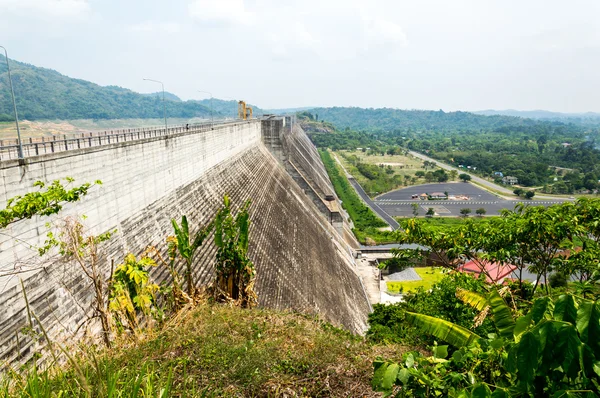 Khundanprakanchon dam, nakhon nayok, Thajsko — Stock fotografie