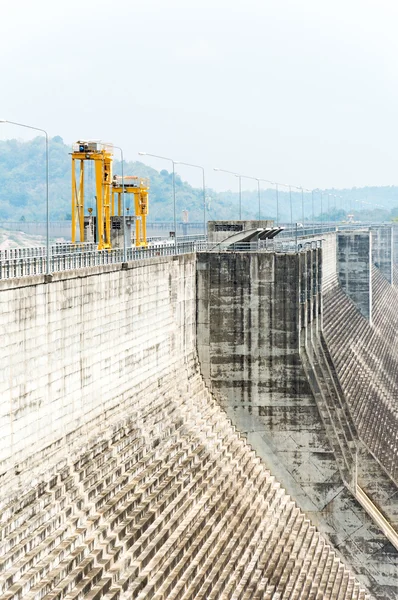 Khundanprakanchon-demningen, Nakhon Nayok, Thailand – stockfoto