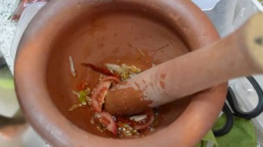 Papaya salatası baharatlı Tayland gıda