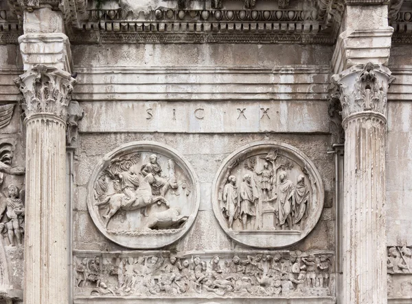 Close-up on the Arch of Constantine — Stock Photo, Image