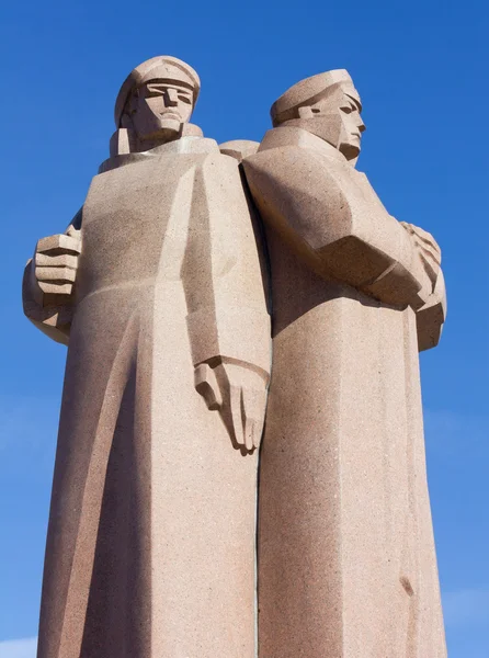 Kırmızı tüfekçiler anıt Riga — Stok fotoğraf