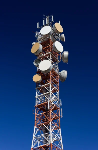Telekommunikation antenn — Stockfoto