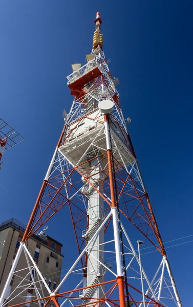 Telekommunikation antenn — Stockfoto