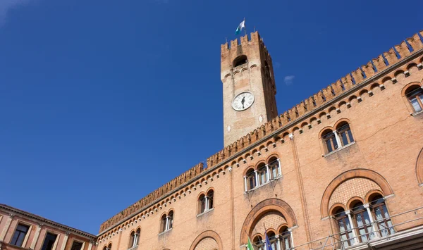 Palazzo della Prefettura and Civic Tower in Treviso — Stock Photo, Image