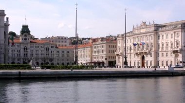 Piazza UNITA Trieste denizden