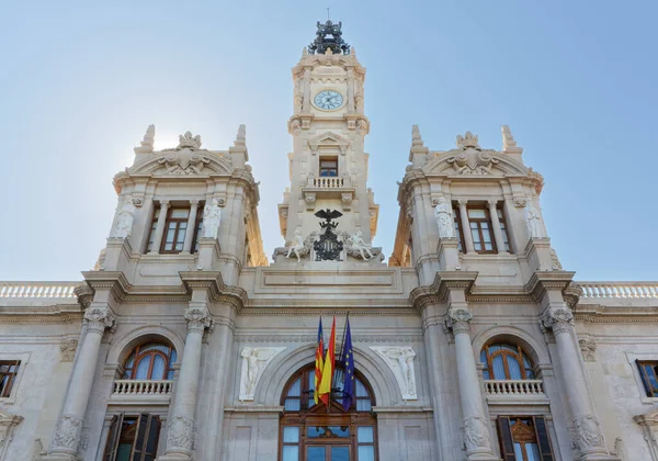 スペインバレンシア市役所の正面図 — ストック写真