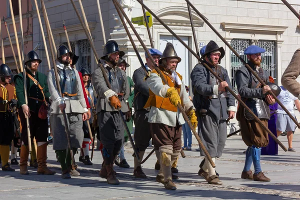 Palmanova Italy September 2022 Reenactors Parading Town Main Square Seventeenth — Stock Photo, Image