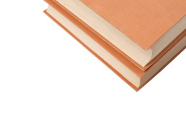 Beyaz arka plan üzerinde izole iki kitabı.