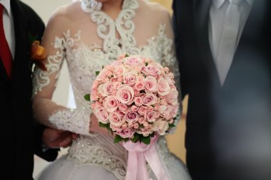 Gelin ile damat ve babası