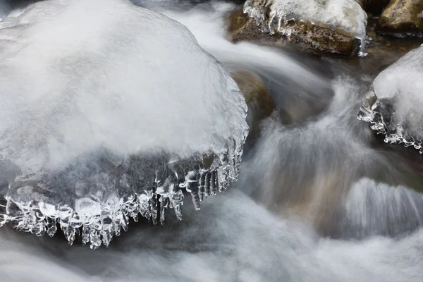 Ice stenar vinter — Stockfoto