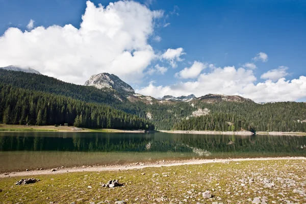 La montaña del lago —  Fotos de Stock