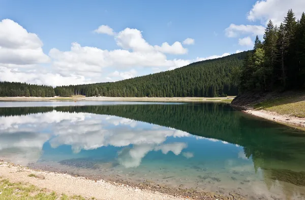 Beautiful lake — Stock Photo, Image