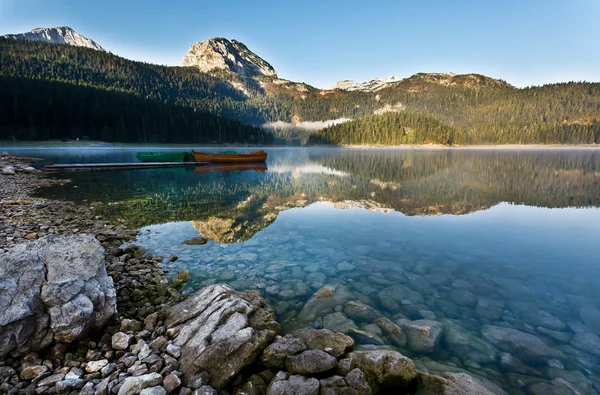 O lago — Fotografia de Stock