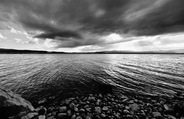 O lago — Fotografia de Stock