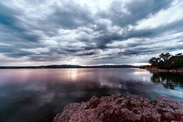 Гарне озеро — стокове фото