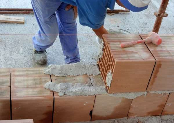 Pedreiro construção pedreiro trabalhador — Fotografia de Stock