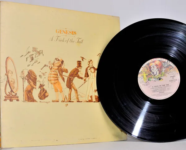Londres Oct Nov 1975 : GENESIS - A Trick Of The Tail (pochette et vinyle LP) ) — Photo