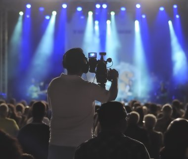 kameraman siluet bir konser sahne