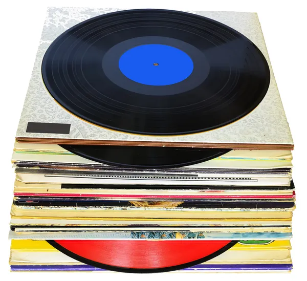 33 rpm vinil diskler yığını beyaz zemin üzerine