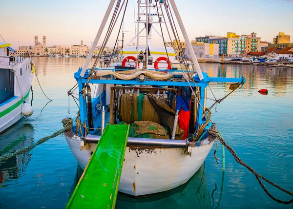 Barco Pesquero Amarrado Puerto Molfetta Cerca Bari Apulia Italia —  Fotos de Stock