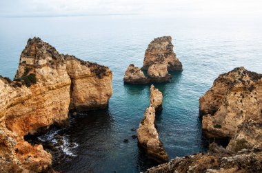 Ponta de Piedade 'nin kaya oluşumu - Lagos - Portekiz