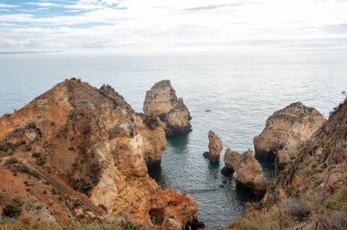 Ponta de Piedade 'nin kaya oluşumu - Lagos - Portekiz