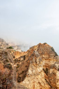 Ponta de Piedade 'nin kaya oluşumu - Lagos - Portekiz