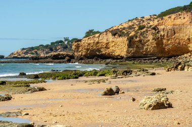 Ponta de Piedade 'nin kaya oluşumu - Lagos - Portekiz