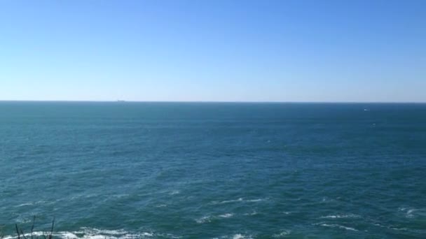 Paisagem de falésias em Cascais, Portugal — Vídeo de Stock