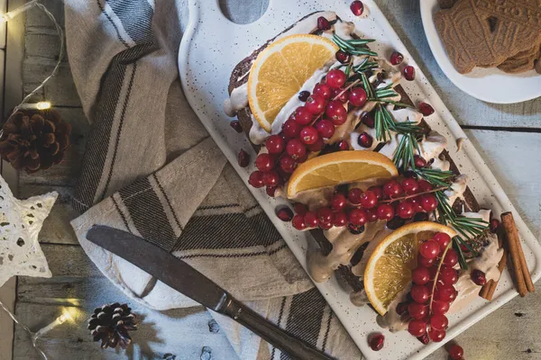 Traditional Christmas Cinnamon Cake Decorated Fruits Spekulatius Cookies Cream Kitchen — Stock Photo, Image