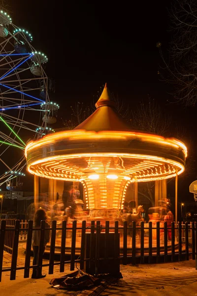 Fonte Novas Trädgård Med Julmarknad Och Färgat Pariserhjul Nära Ria — Stockfoto