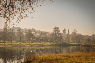 Ponte da Barca, Kuzey Portekiz eski Portekizli köyü görünümünü.