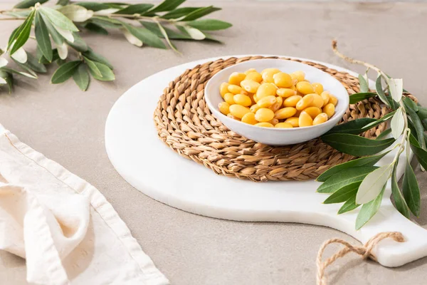 Lupins Ceramic Bowl Kitchen Countertop — Stockfoto