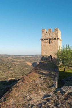 Numao Kalesi manzarası. Vila Nova de Foz Coa Konseyi. Portekiz. Douro Bölgesi.