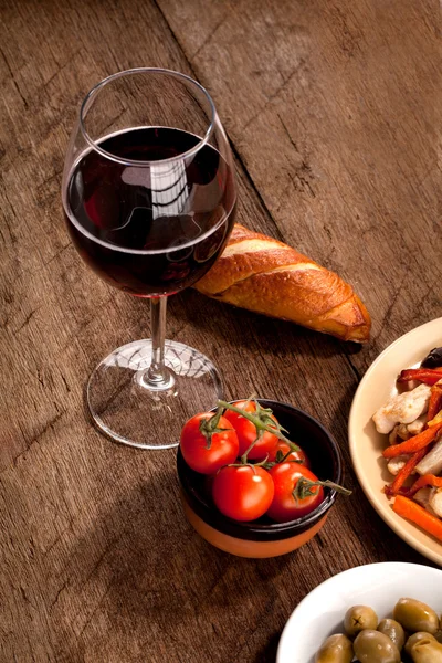 Almoço com vinho — Fotografia de Stock