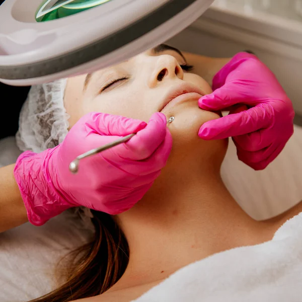 Limpieza Facial Una Clínica Cosmetología — Foto de Stock