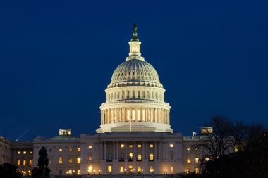 washington DC'deki capitol dusk üzerinde görüntüleyin