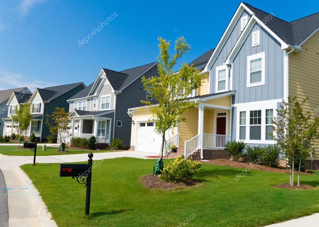 Street of residential houses – Stock Editorial Photo © kzlobastov #29329143