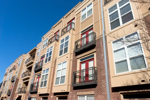 Modern appartement complex buitenkant — Stockfoto