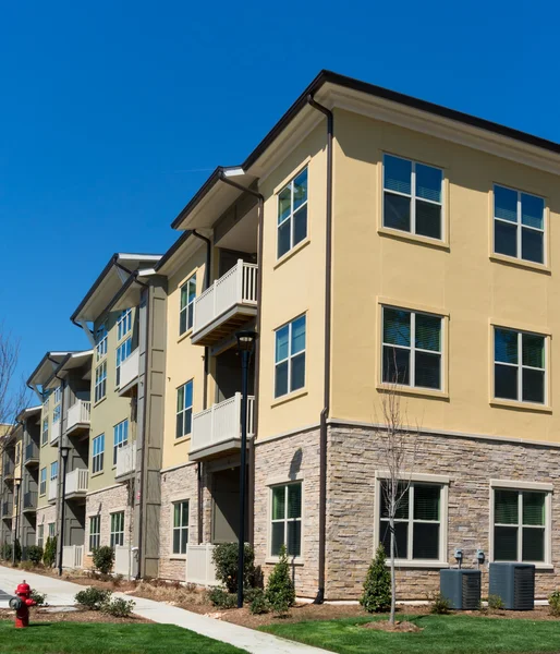 Apartment complex exterior — Stock Photo, Image