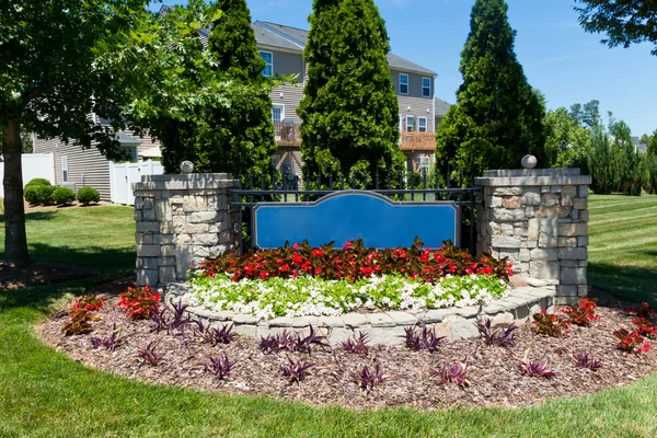 Blank sign of the subdivision entrance — Stock Photo, Image