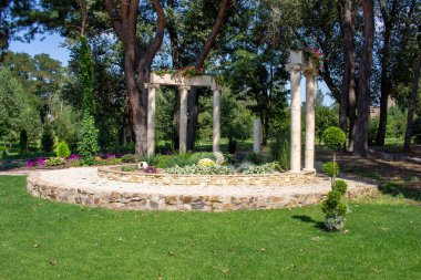 Pryiutivka, Oleksandriya, Ukrayna - 19 Ağustos 2021: Oleksandriya yakınlarındaki güzel şehir parkı