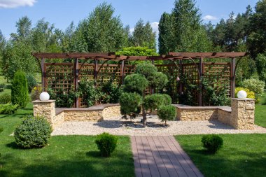 Pryiutivka, Oleksandriya, Ukrayna - 19 Ağustos 2021: Oleksandriya yakınlarındaki güzel şehir parkı