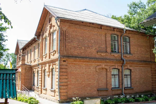 Pavlysh Ukraine Août 2021 Façade Ancien Bâtiment Une École Rurale — Photo