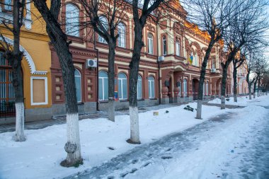 Kropyvnytskyi, Ukrayna - 2 Ocak 2022: Pauchenko Caddesi üzerindeki binalar