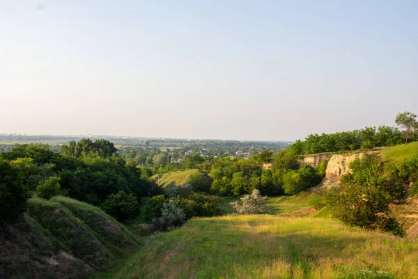Зеленые Холмы Летом Возле Кременчуга — стоковое фото