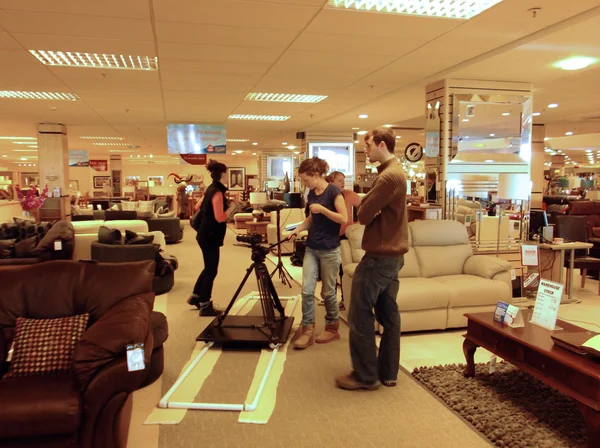 Filmagem em uma loja de móveis 35 — Fotografia de Stock